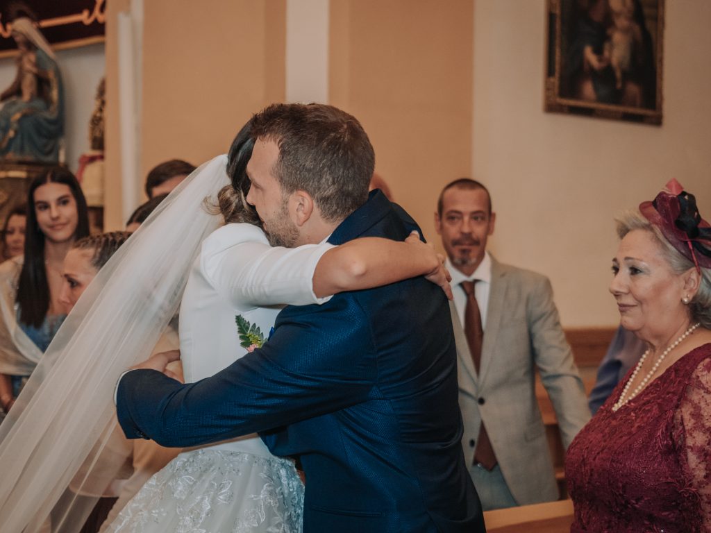 Iglesia de Collado Mediano Boda en Finca Miravalle Restaurante en Guadarrama - FOTOGRAFO DE BODAS