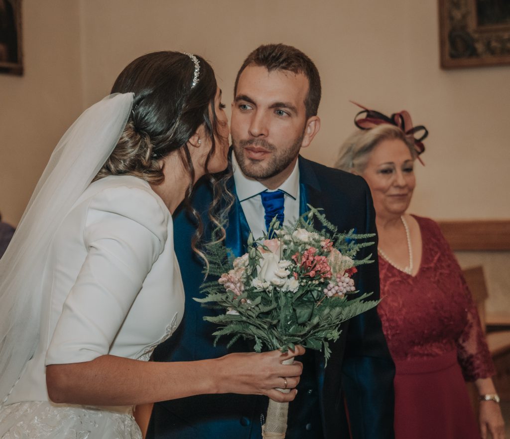 Iglesia de Collado Mediano Boda en Finca Miravalle Restaurante en Guadarrama - FOTOGRAFO DE BODAS
