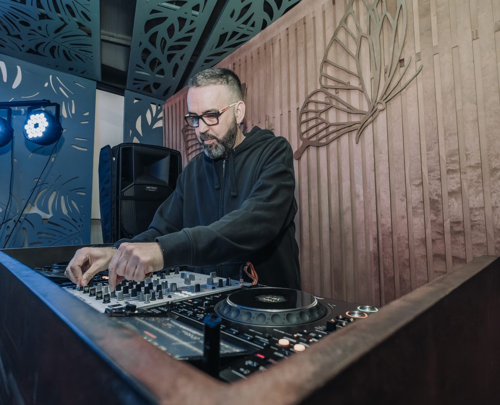 oda en Finca Najaraya en Galapagar fotografo de bodas Dj Neil